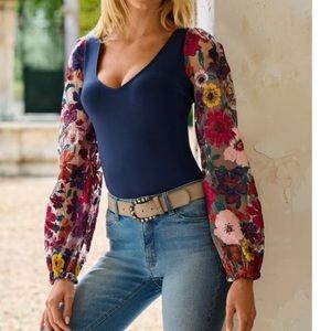 Floral Embroidered Sleeve V Neck Top Navy Multi Size Xs Brand new